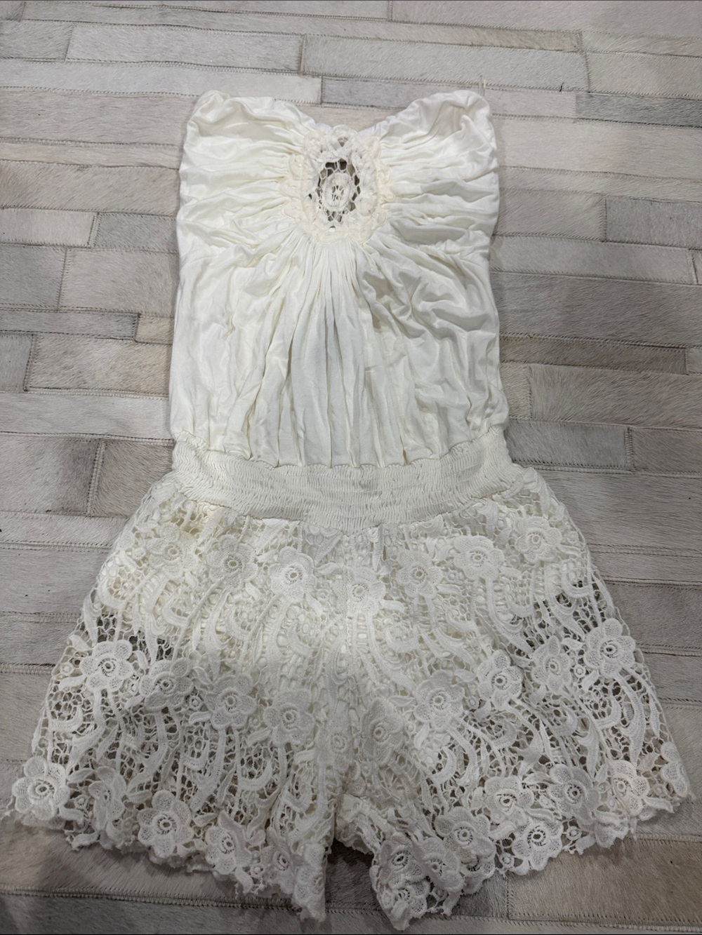 Sky White Romper - Classic Summer Style